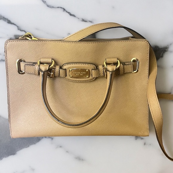 Authentic Michael Kors Leather Handbag in Tan- Size Medium - Picture 2 of 16